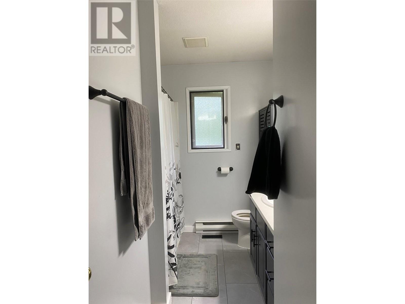 1050 Webb Road, South Slocan