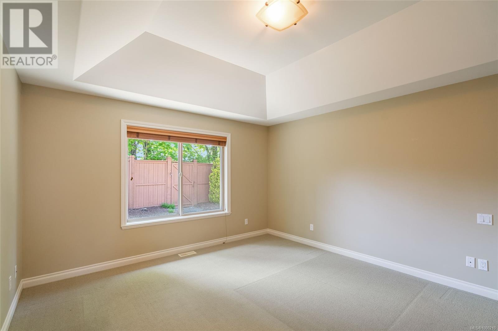978 Cantebury Pl, Qualicum Beach