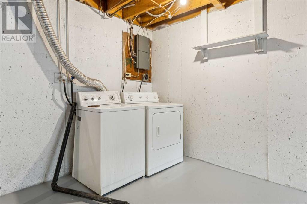 Single Family House for Sale in   Pensacola Crescent SE Penbrooke Meadows Calgary 