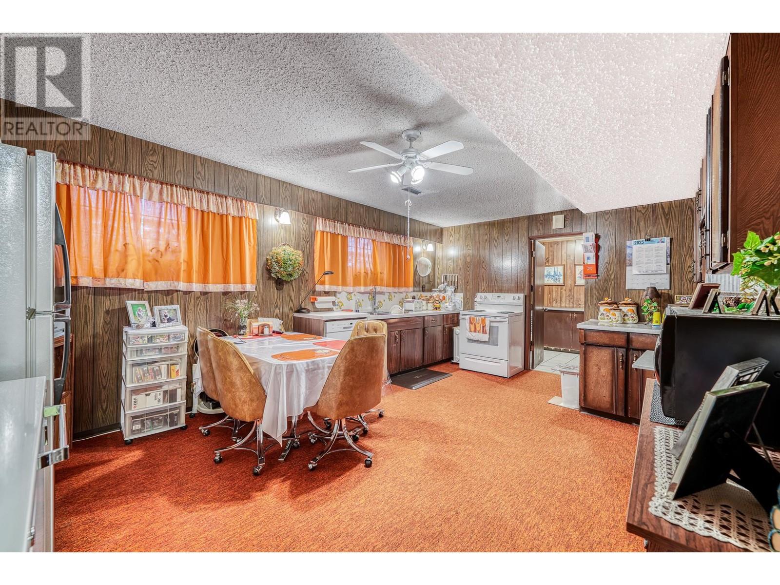 Photo 14 of 896 E 56th Avenue, Vancouver BC