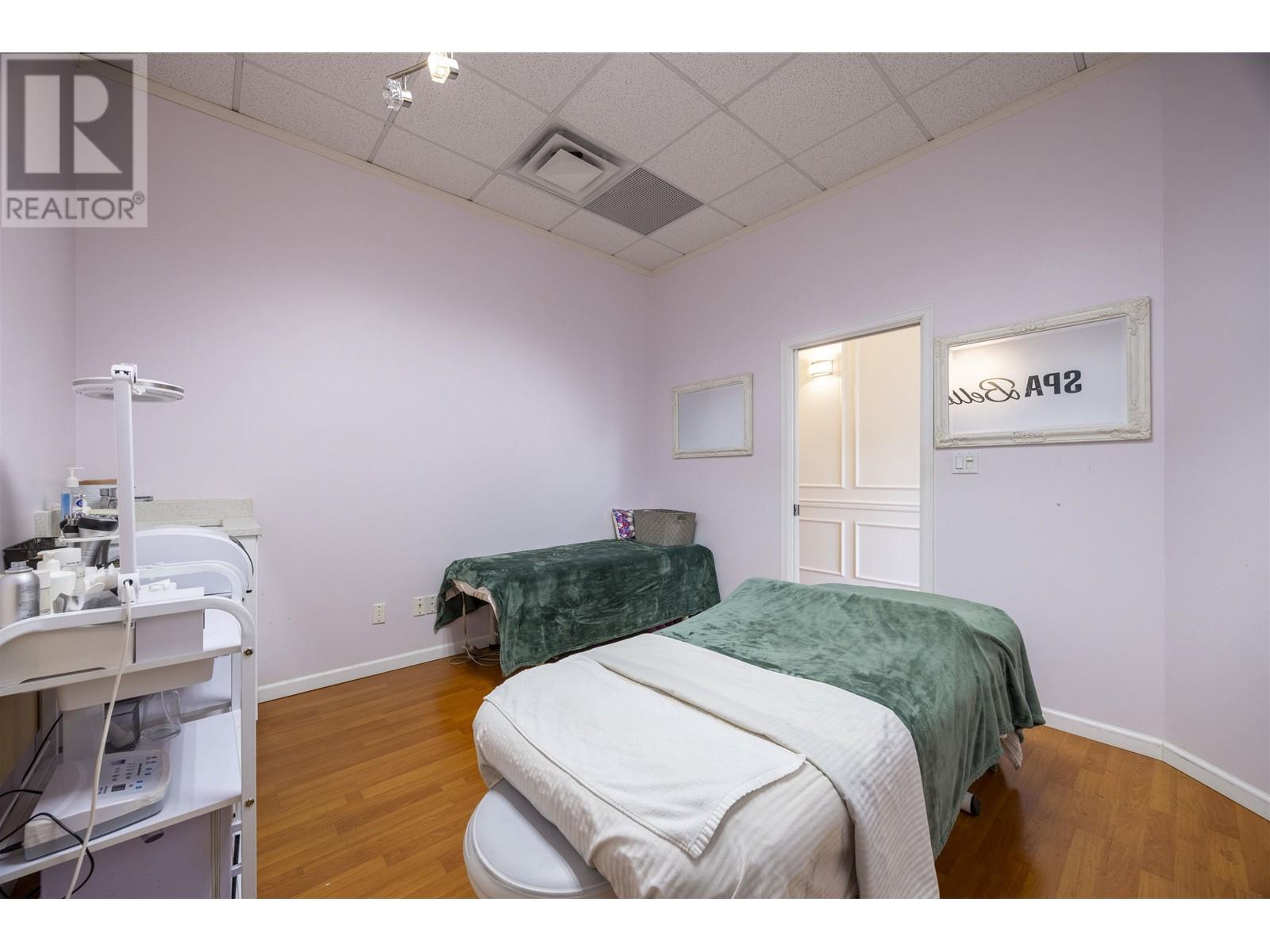 Business in Burnaby - Image 10