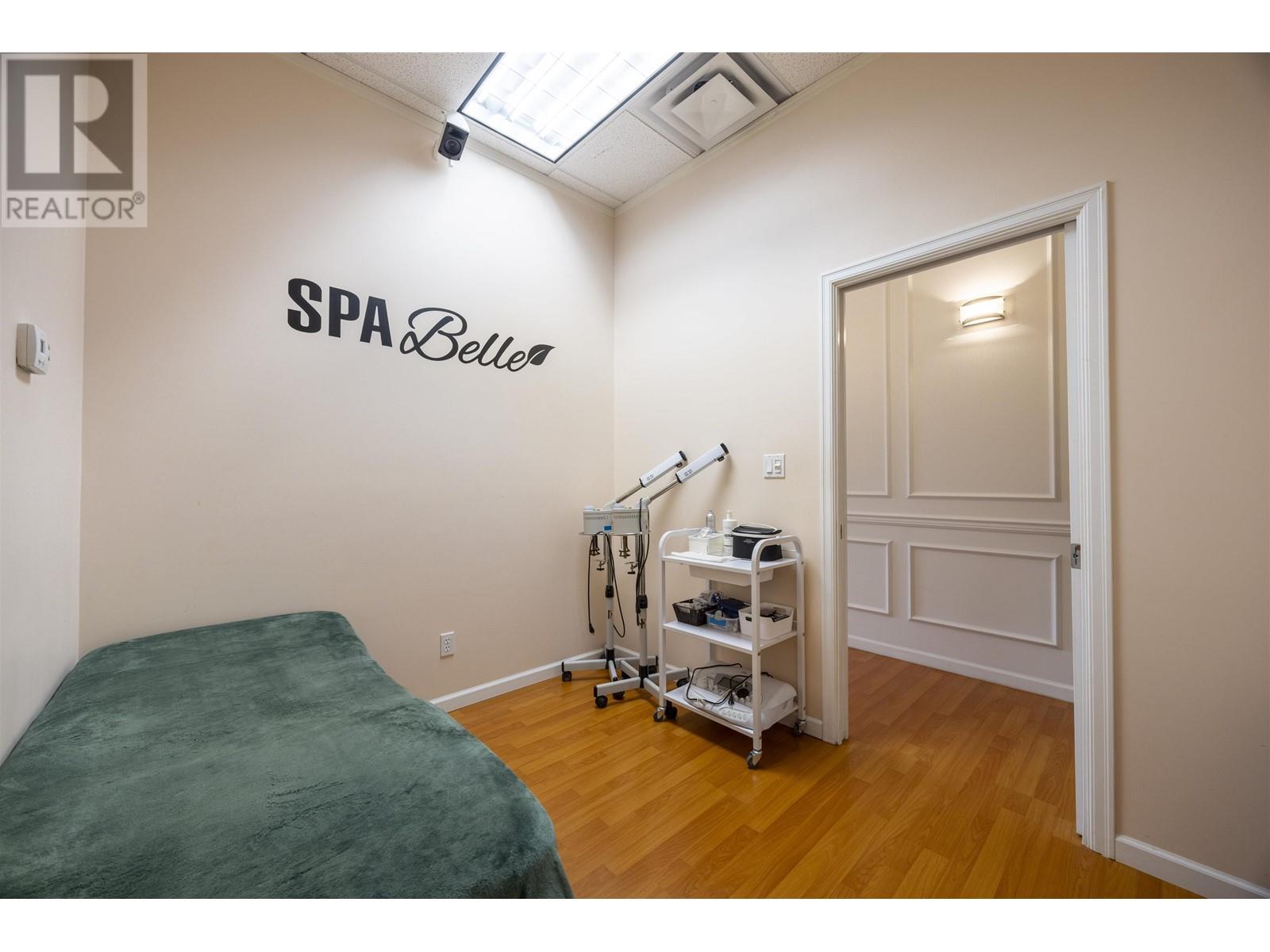 Business in Burnaby - Image 12