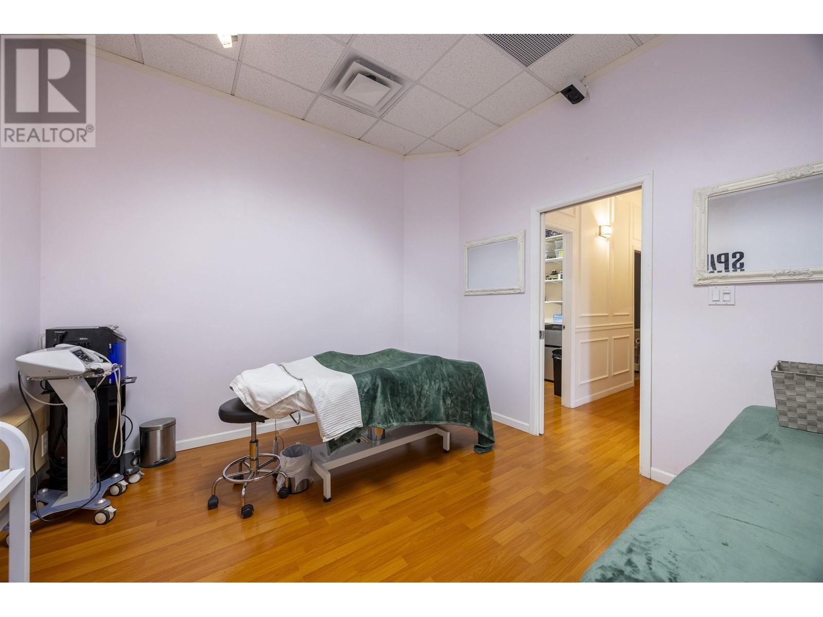 Business in Burnaby - Image 14