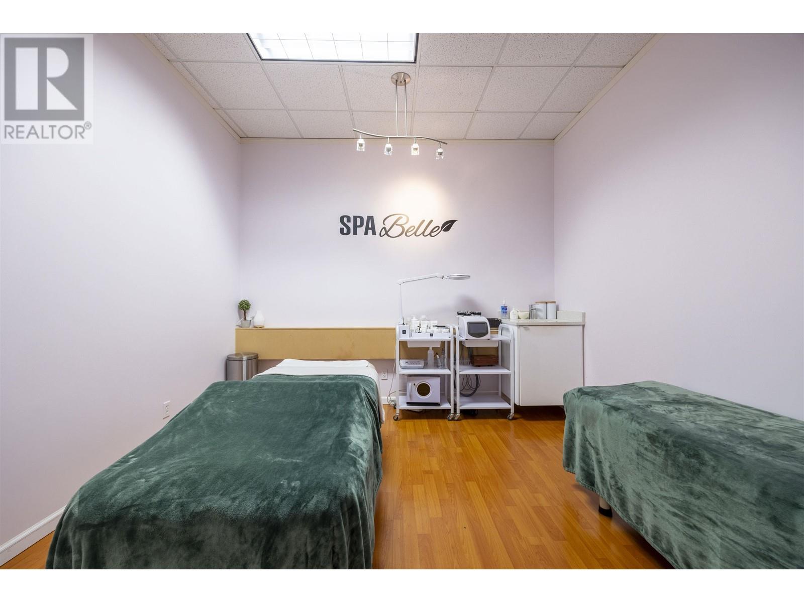 Business in Burnaby - Image 9