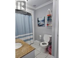 40 Smallwood Drive thumbnail 18