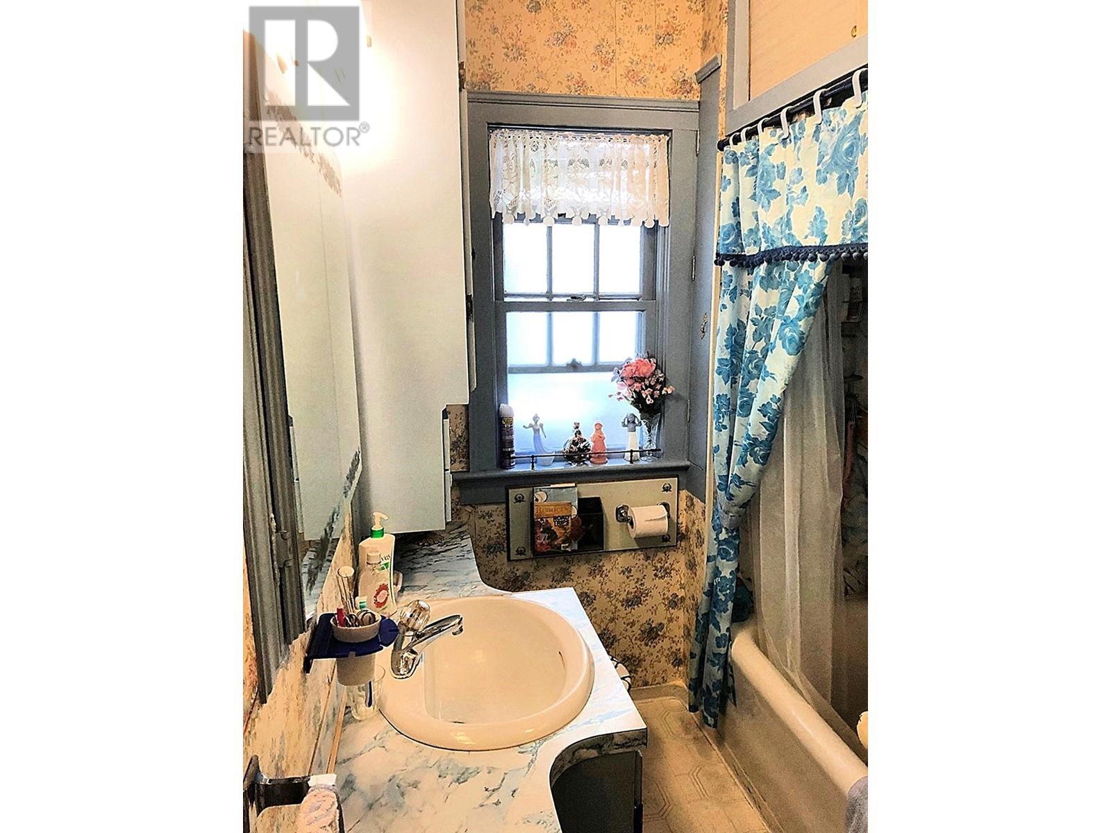 1496 E 15TH AVENUE, Vancouver real estate listing R3002851