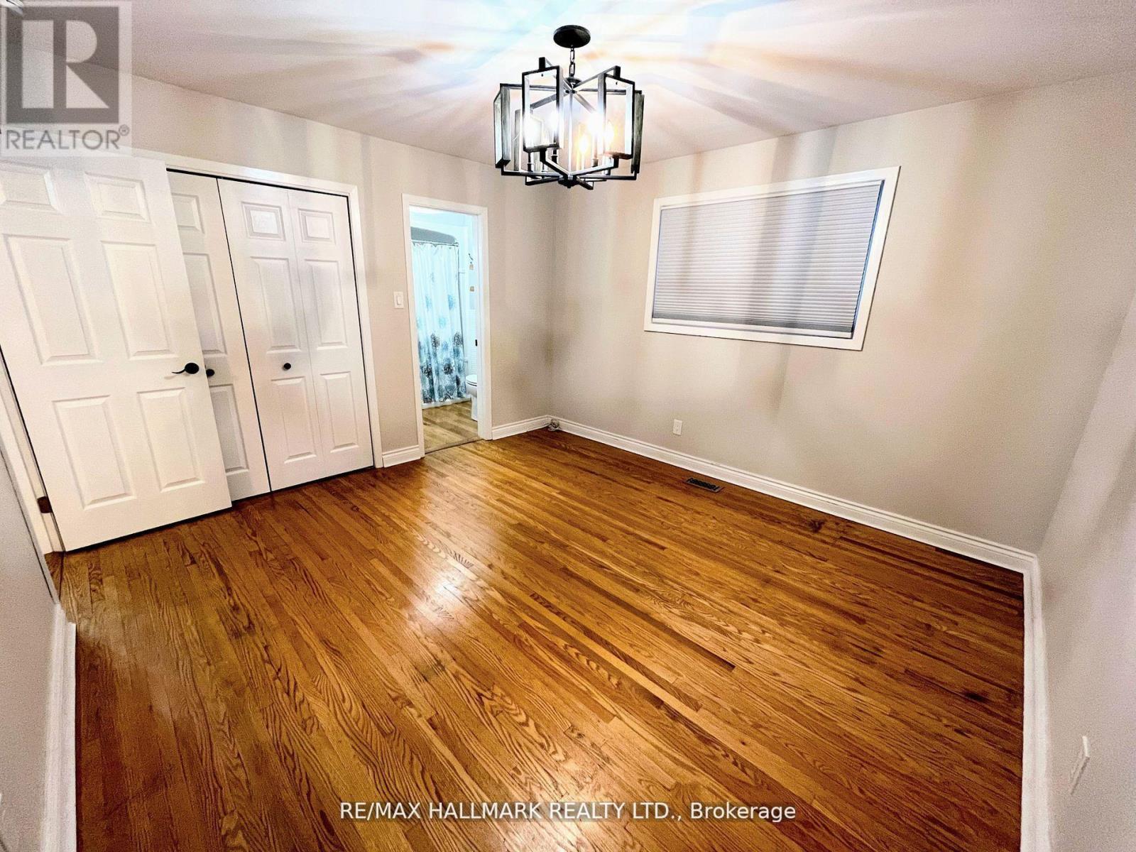 Photo 14 of 587 Spillsbury Drive, Peterborough West ON