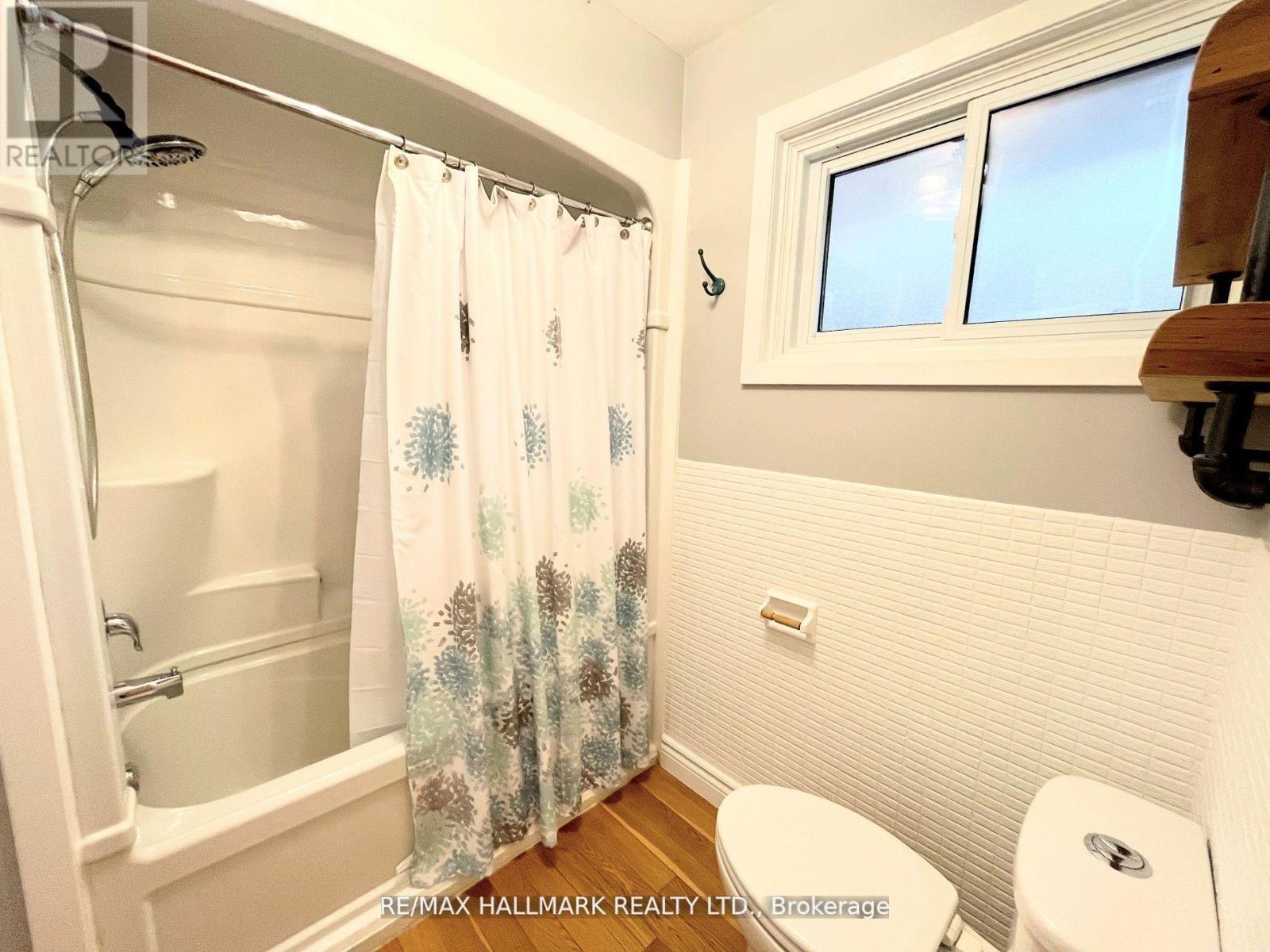 Photo 15 of 587 Spillsbury Drive, Peterborough West ON