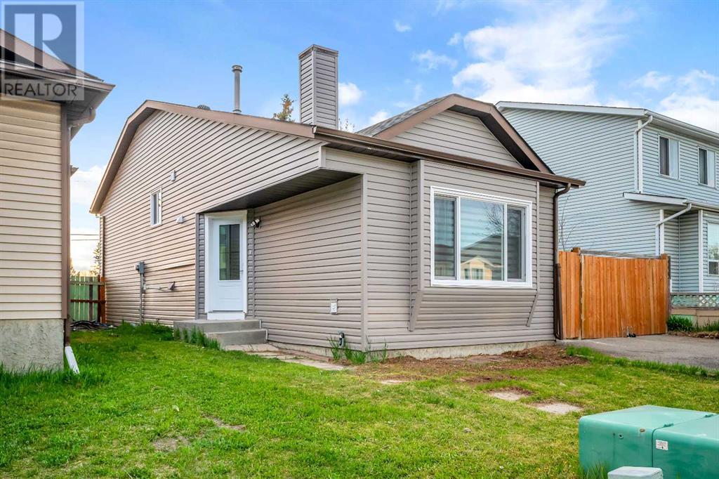 Single Family House 3 Level for Sale in  Falmere Way NE Falconridge Calgary 