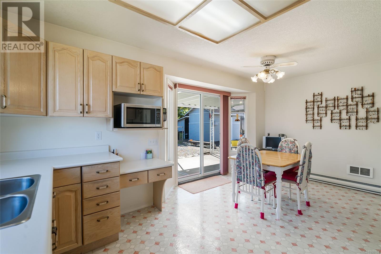545 Dalmatian Dr, Parksville real estate listing 999764