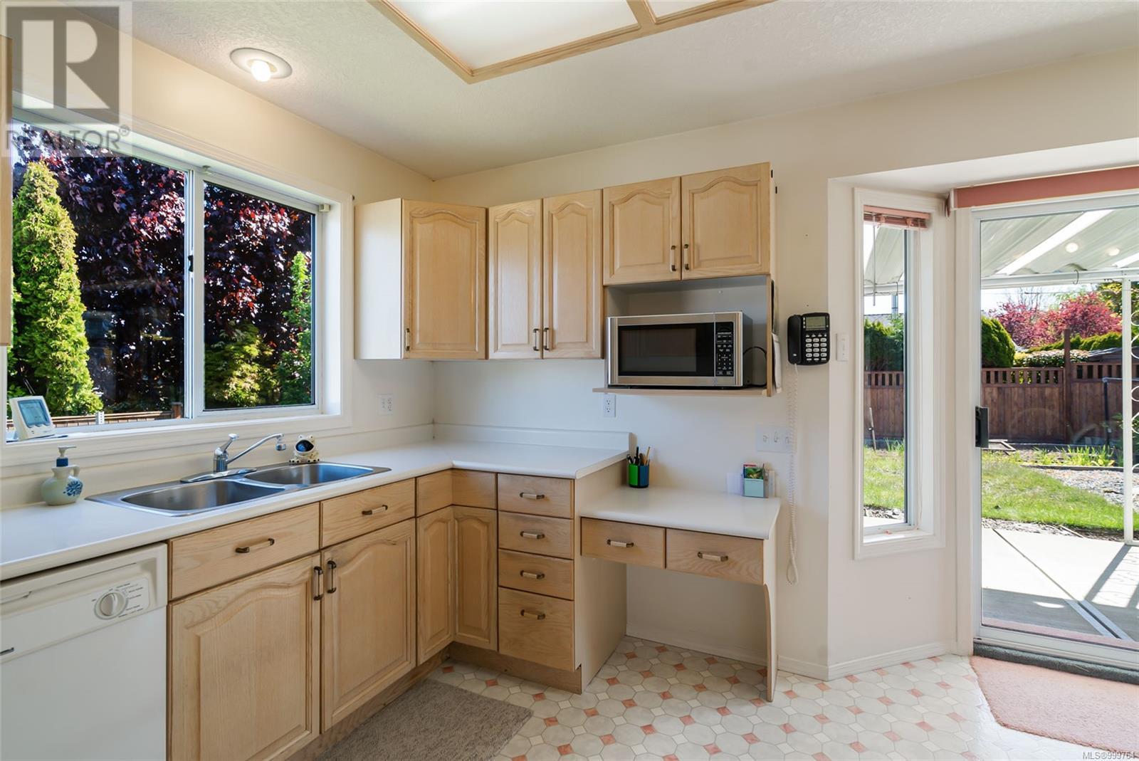 545 Dalmatian Dr, Parksville real estate listing 999764