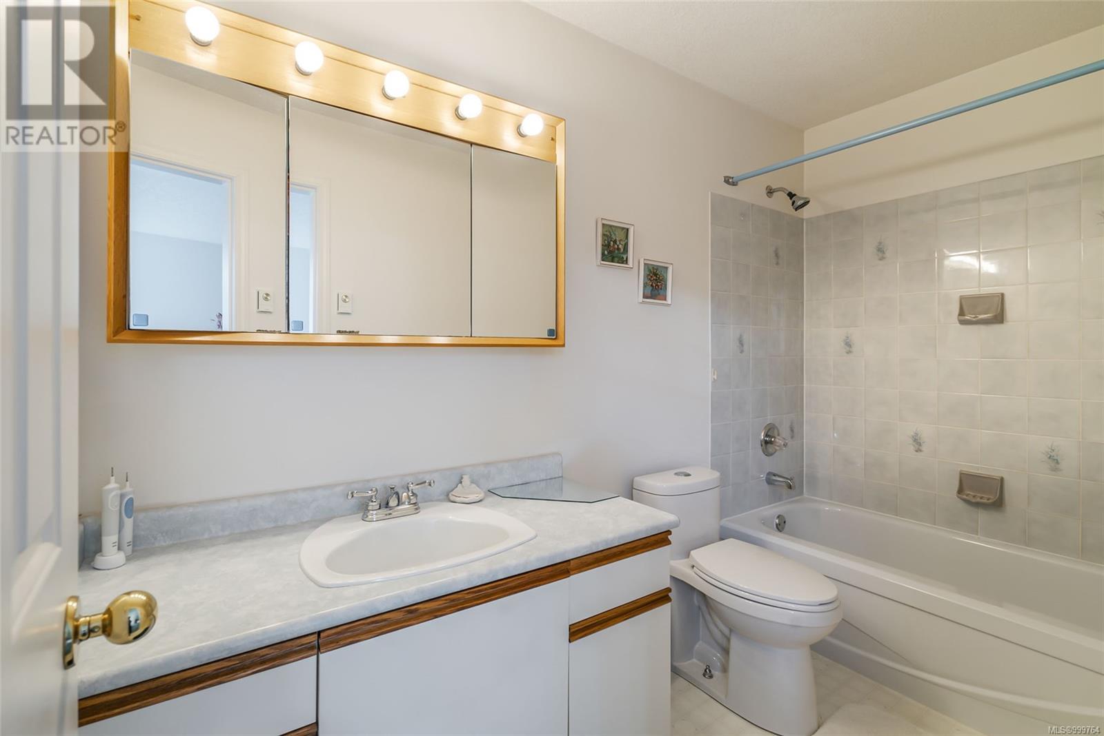 545 Dalmatian Dr, Parksville real estate listing 999764