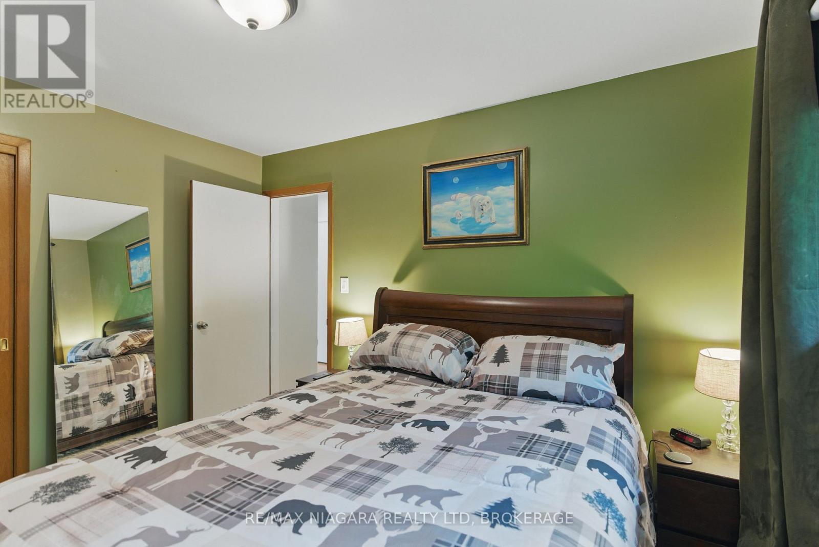 Photo 24 of 84 Regent Drive, St Catharines ON