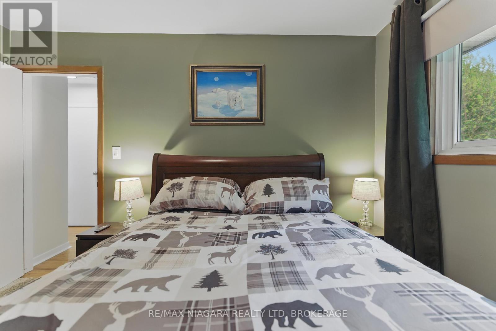 Photo 25 of 84 Regent Drive, St Catharines ON