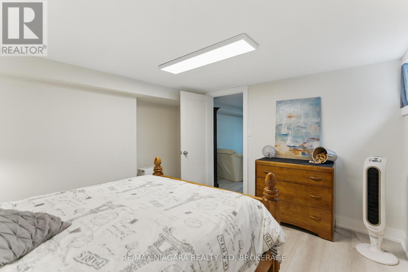 Photo 32 of 84 Regent Drive, St Catharines ON