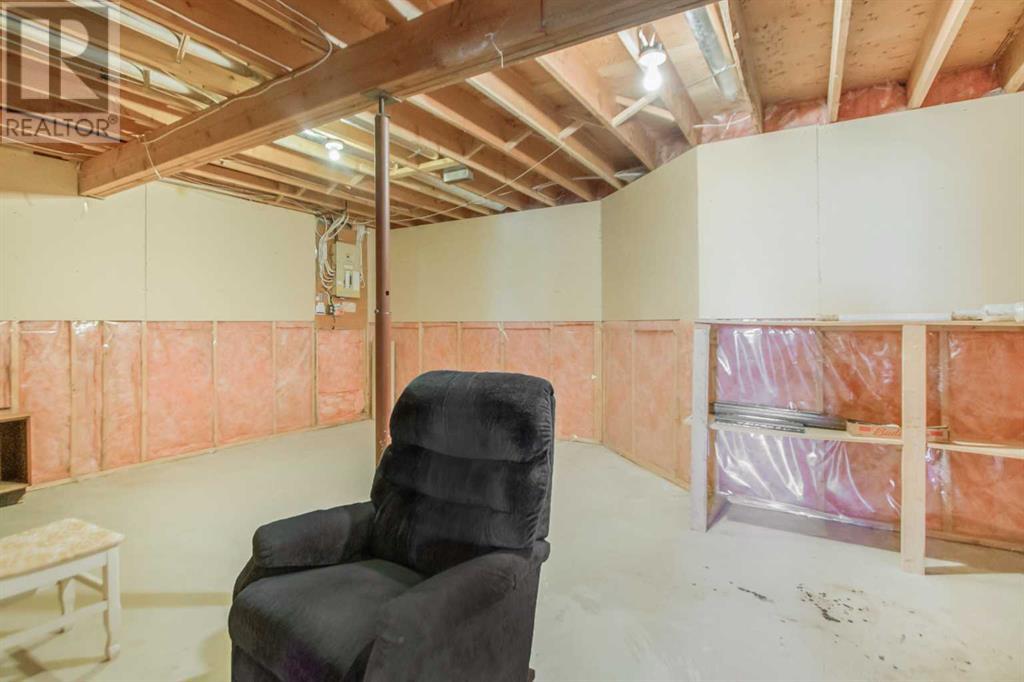 Single Family House for Sale in  Strathaven Circle SW Strathcona Park Calgary 