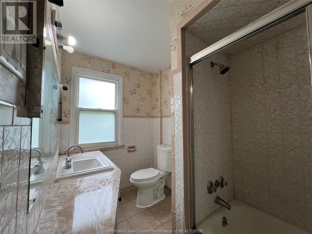Photo 26 of 359 Randolph, Windsor ON