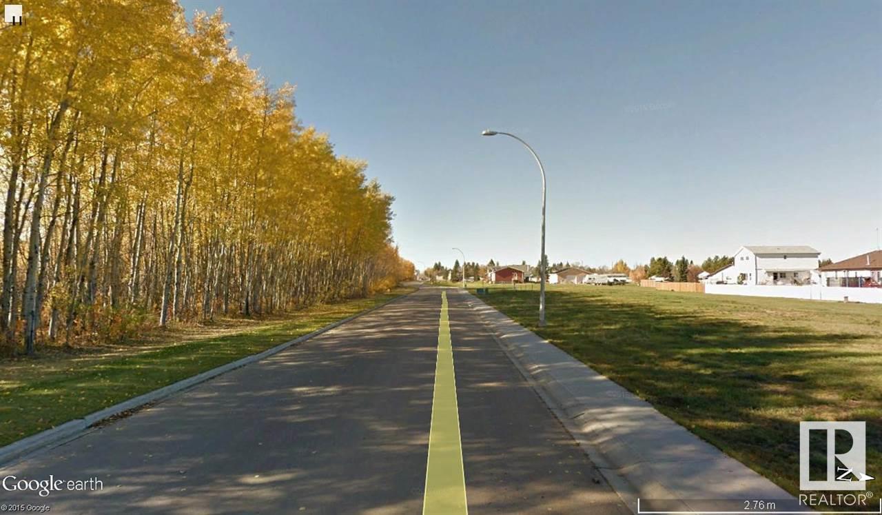 Photo 2 of 4524 50 Av, Warburg AB