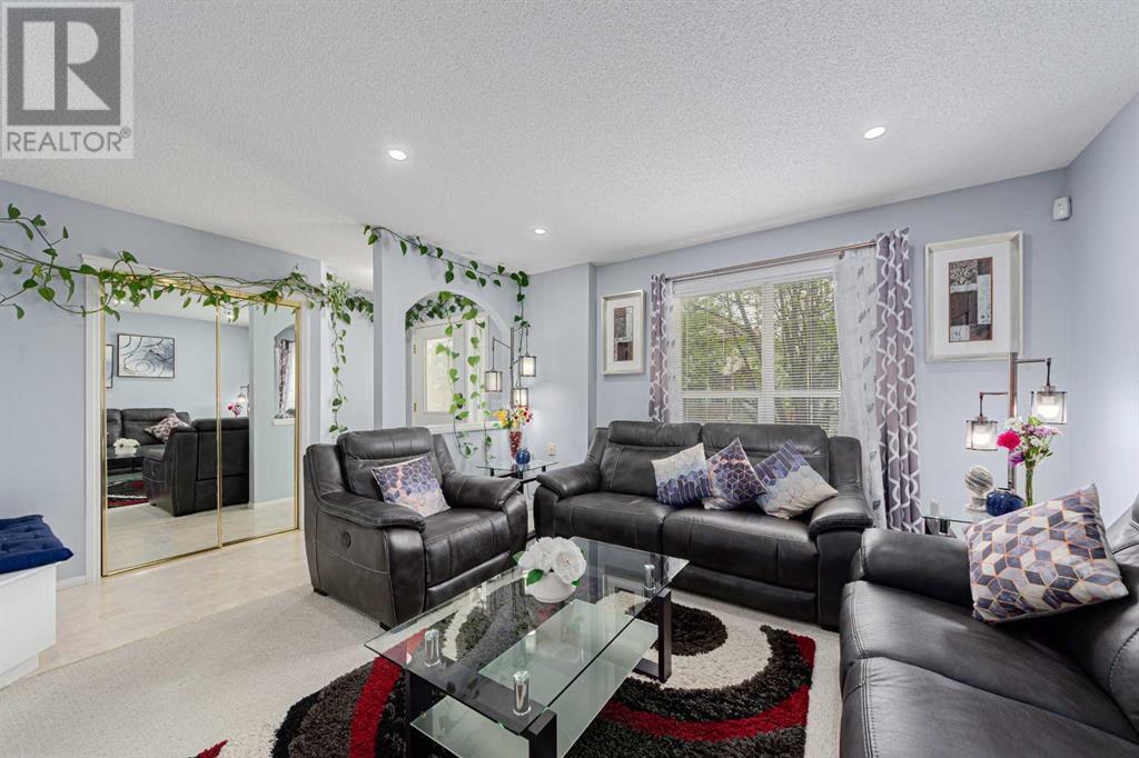 Single Family House for Sale in  Taravista Gardens NE Taradale Calgary 