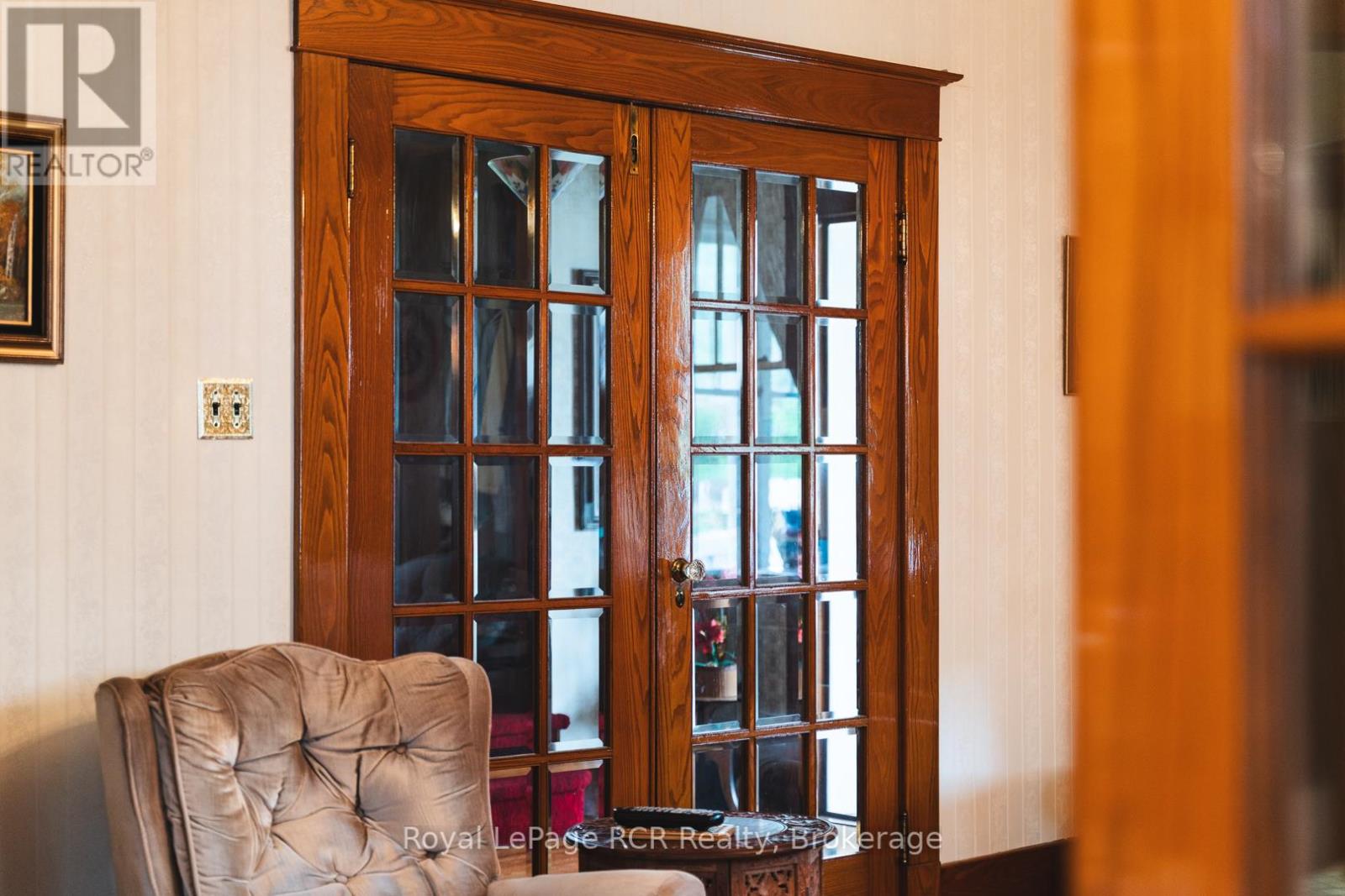 Photo 11 of 57 Elora Street N, Minto ON