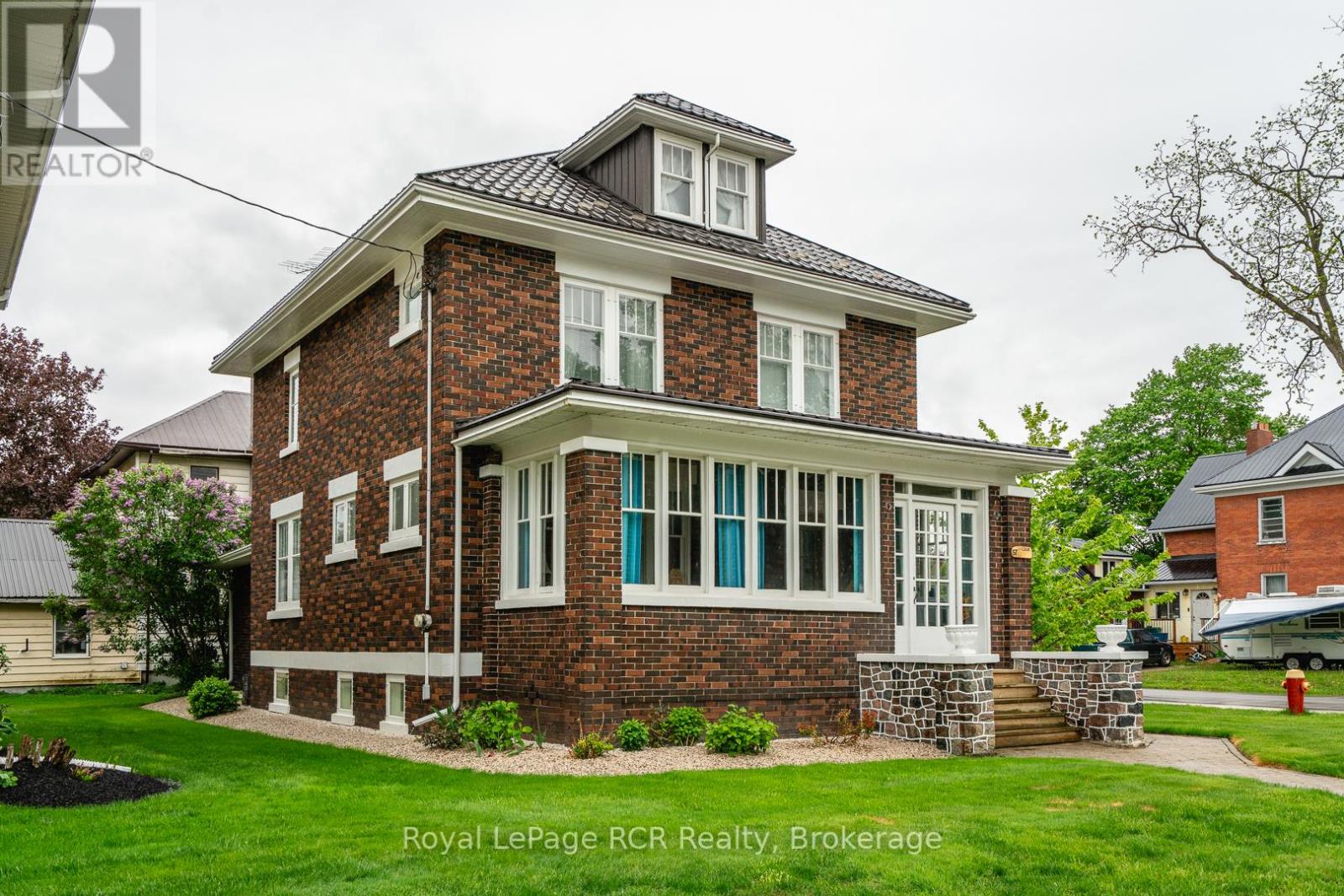 Photo 2 of 57 Elora Street N, Minto ON
