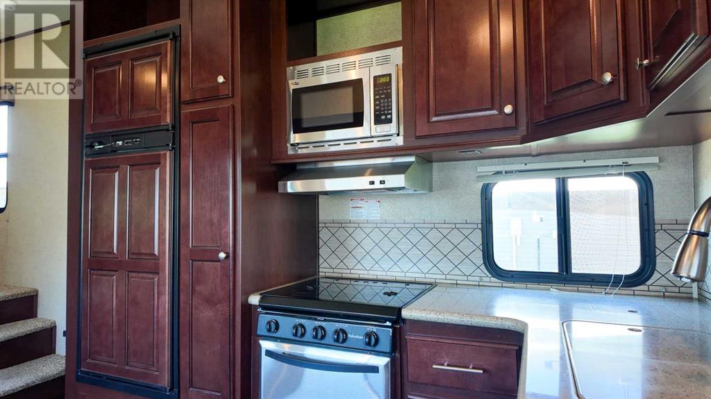 Photo 10 of 5045 25054 South Pine Lake Road, Rural Red Deer County AB