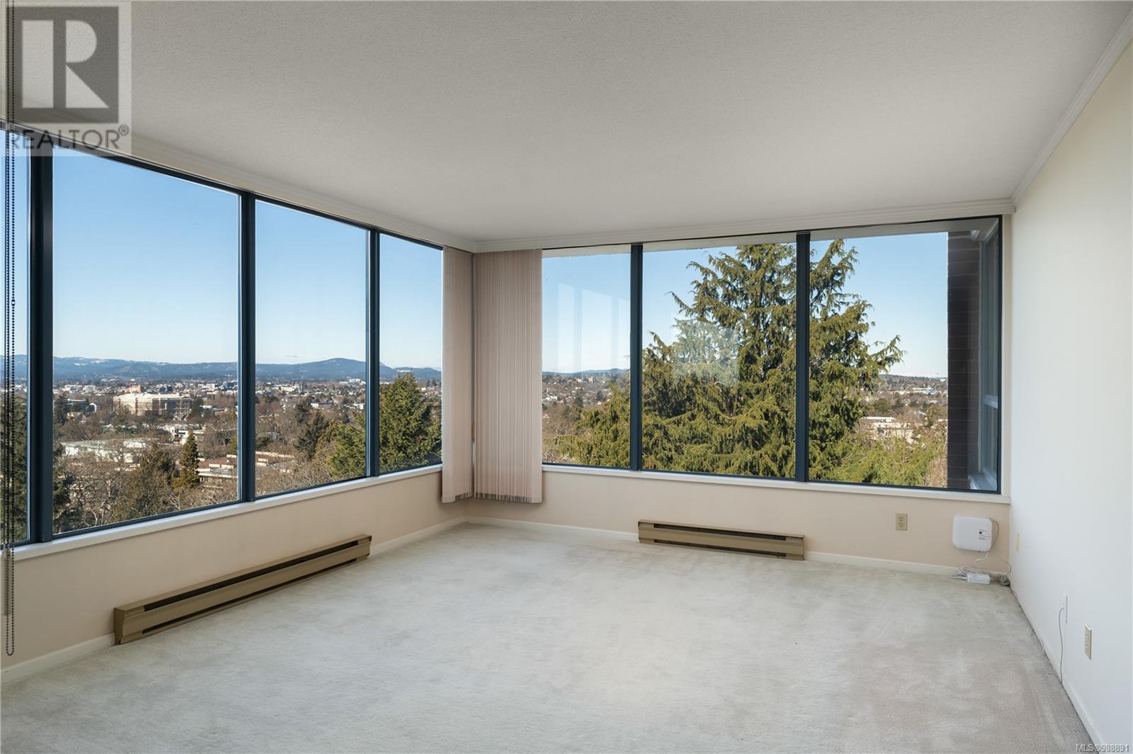 Single Family House for Sale in   Belmont Ave Rockland Victoria 
