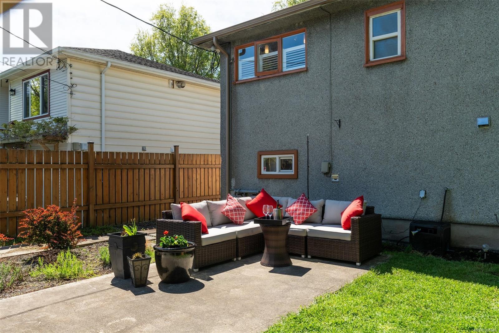 1451 Brooke St, Victoria