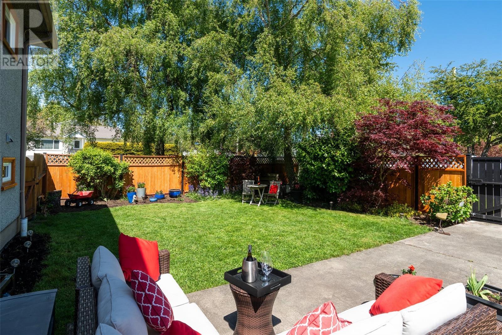 1451 Brooke St, Victoria