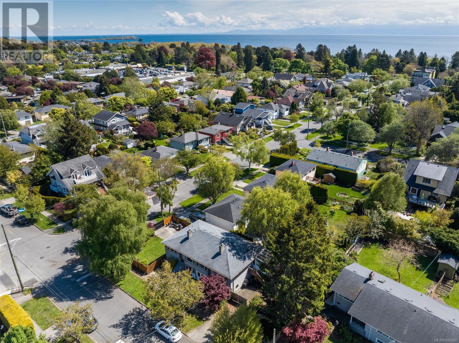 1451 Brooke St, Victoria