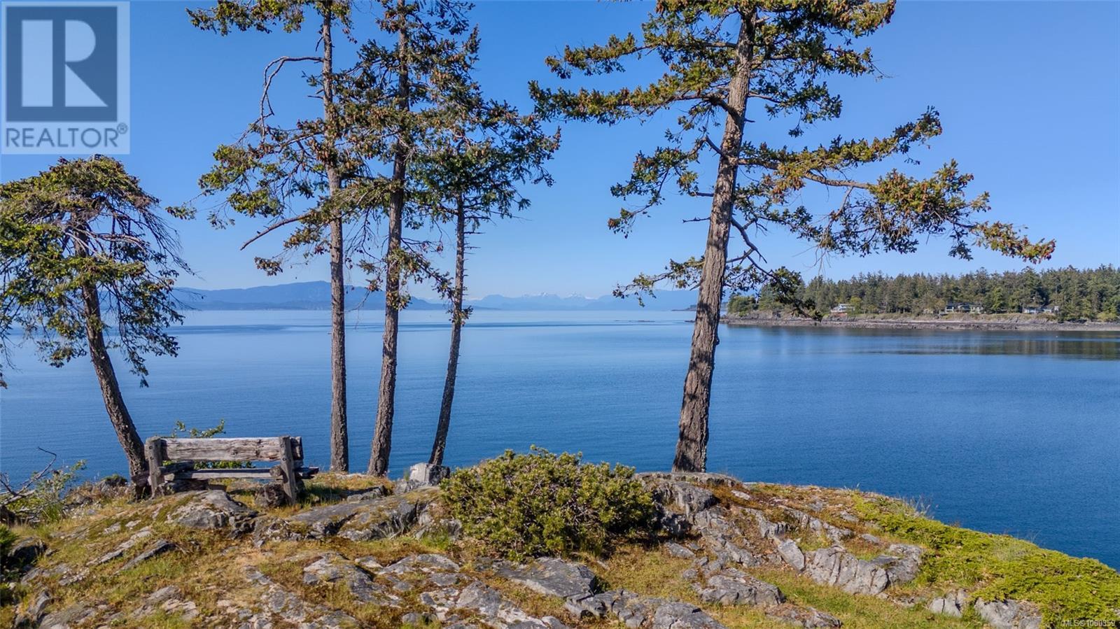 1555 Seacrest Rd, Nanoose Bay