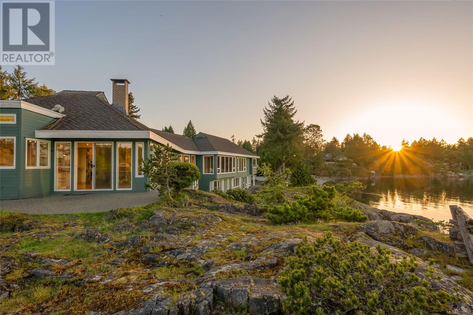 1555 Seacrest Rd, Nanoose Bay