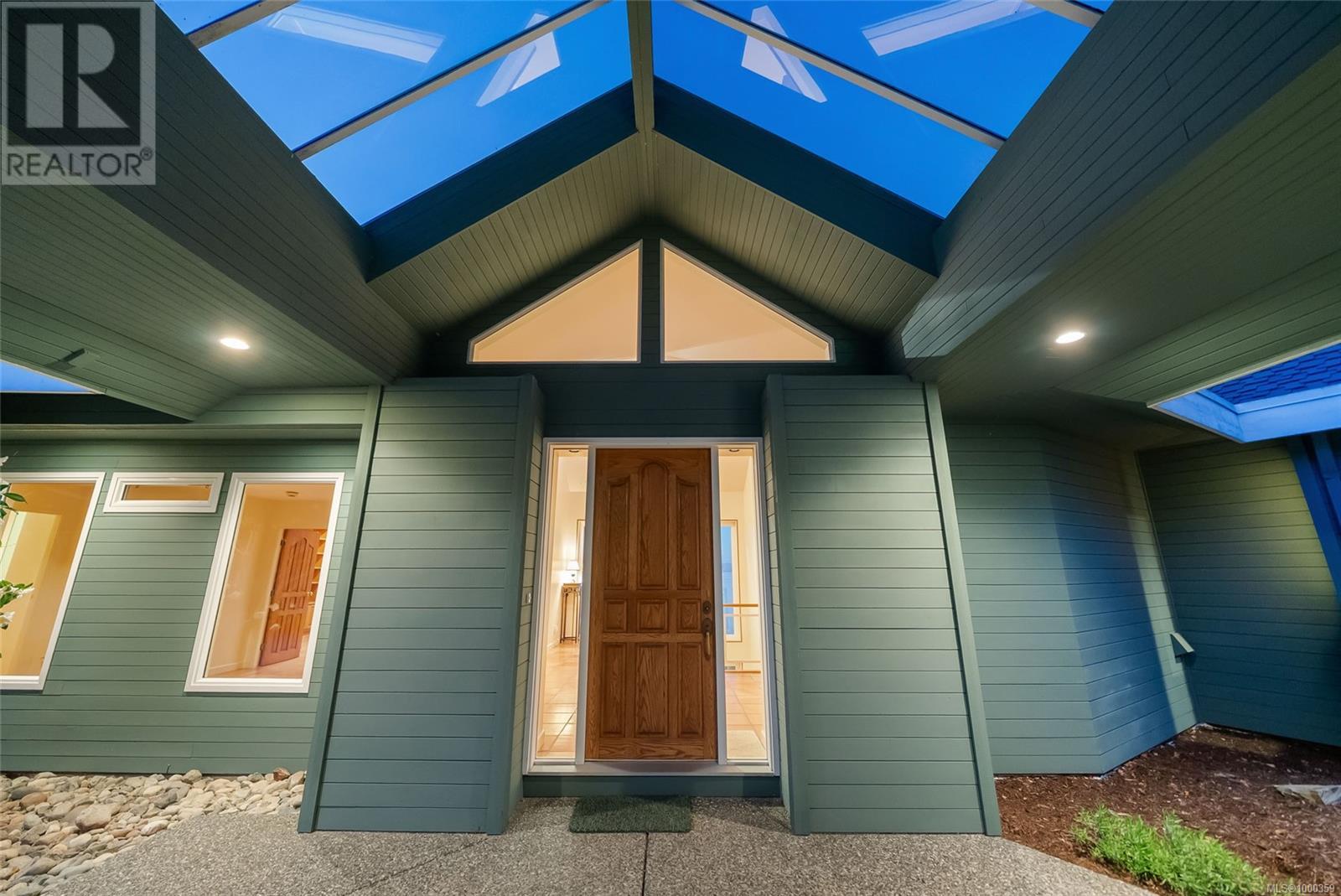 1555 Seacrest Rd, Nanoose Bay