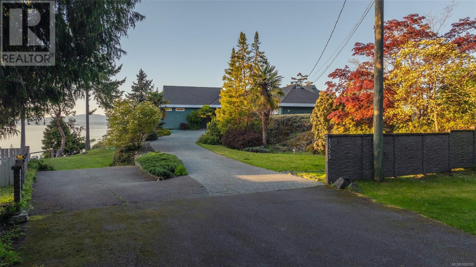 1555 Seacrest Rd, Nanoose Bay