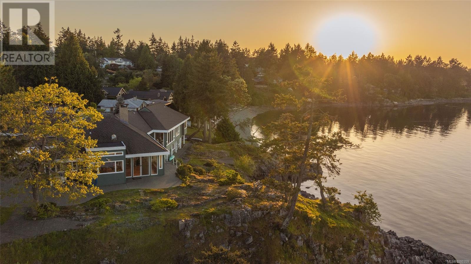 1555 Seacrest Rd, Nanoose Bay