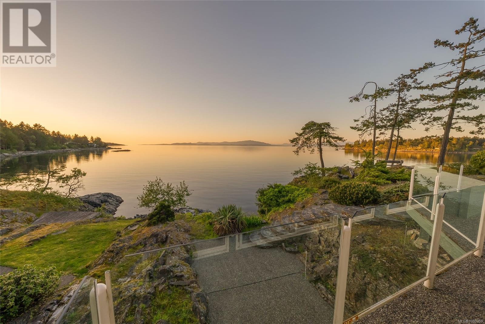 1555 Seacrest Rd, Nanoose Bay