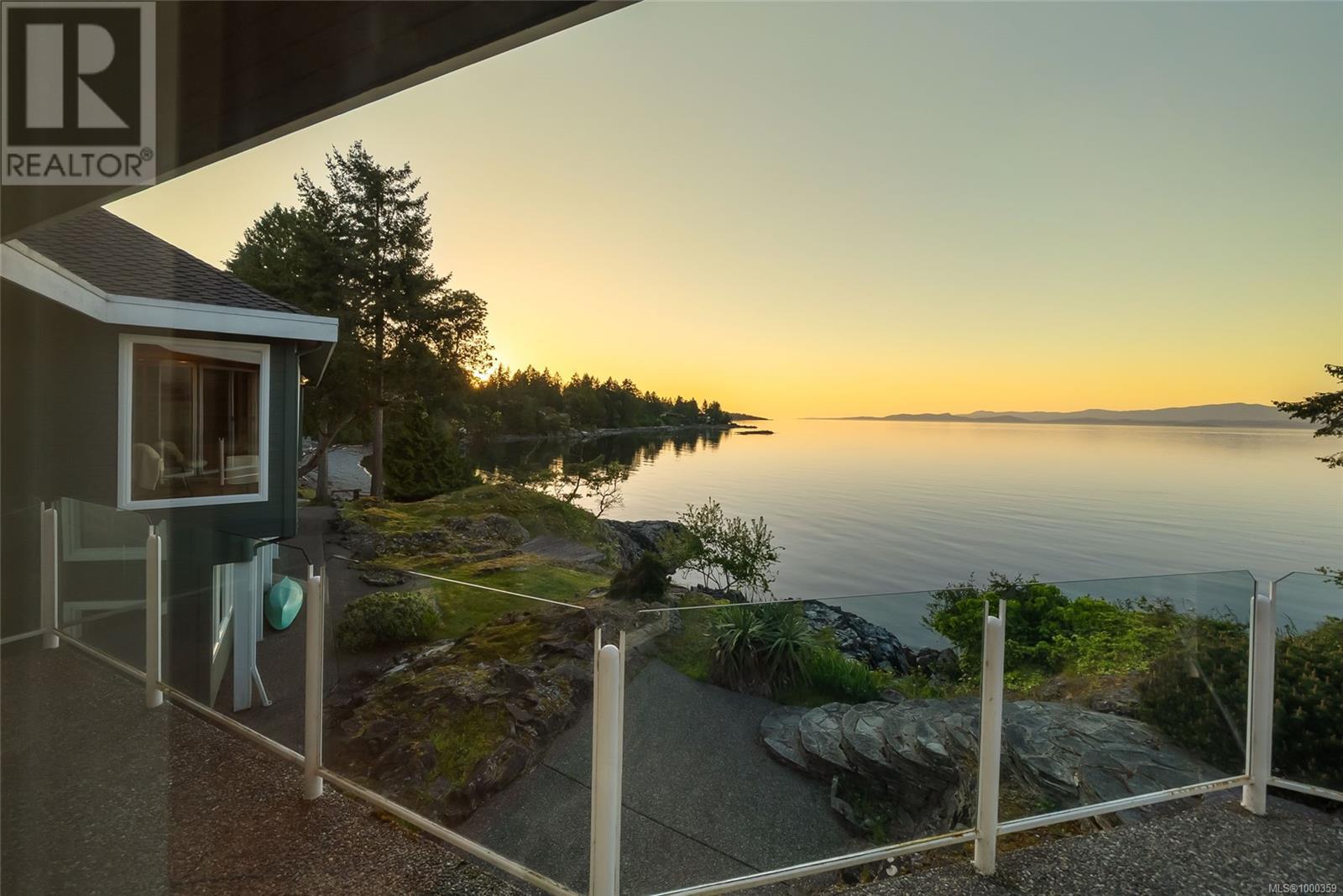 1555 Seacrest Rd, Nanoose Bay