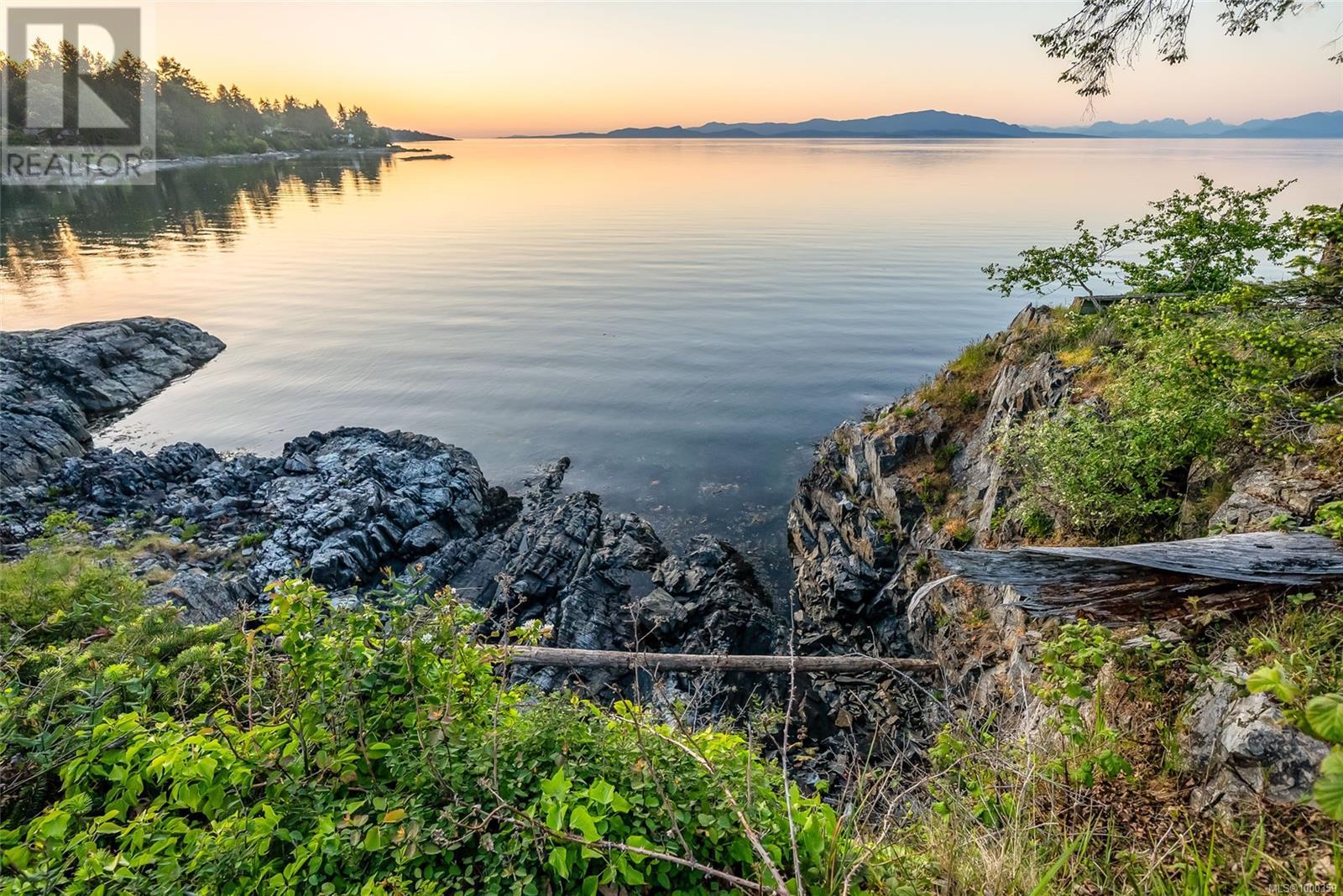 1555 Seacrest Rd, Nanoose Bay