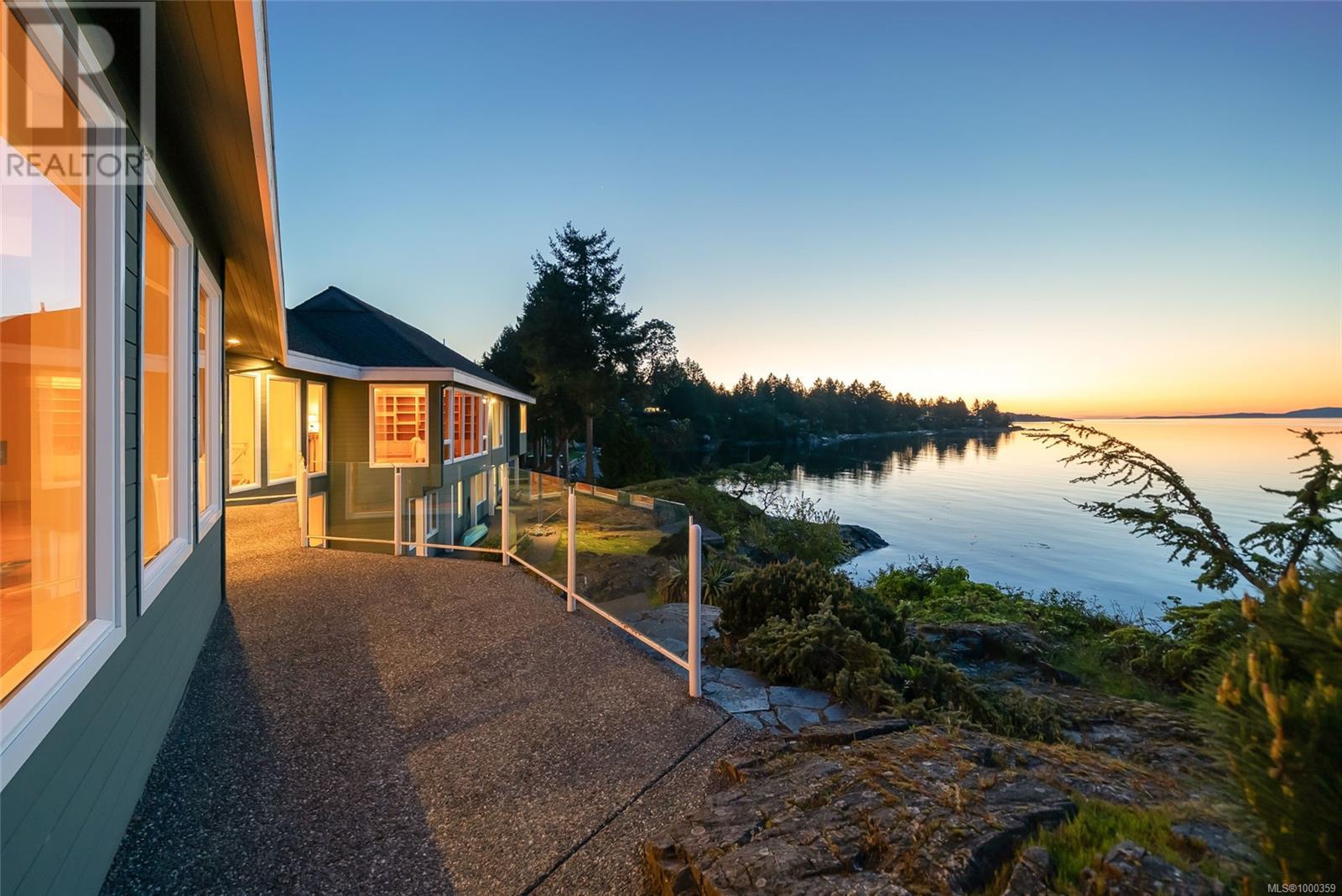 1555 Seacrest Rd, Nanoose Bay