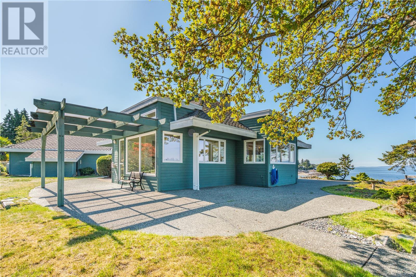 1555 Seacrest Rd, Nanoose Bay