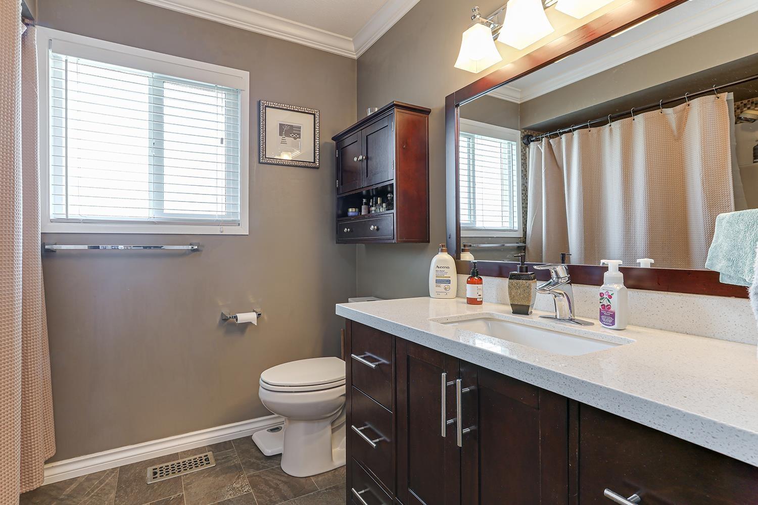 Photo 18 of 20925 51 B Avenue, Langley BC