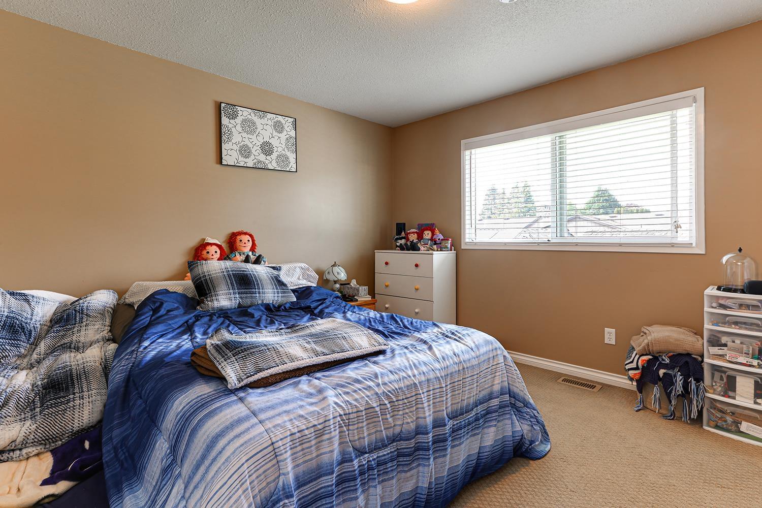Photo 24 of 20925 51 B Avenue, Langley BC