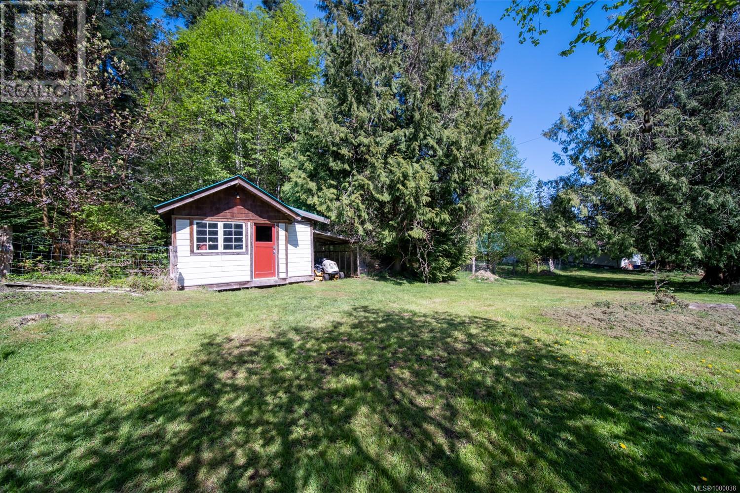 Photo 7 of 6931 Island Hwy W, Bowser BC