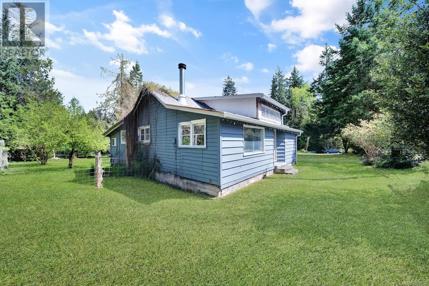 Photo 8 of 6931 Island Hwy W, Bowser BC