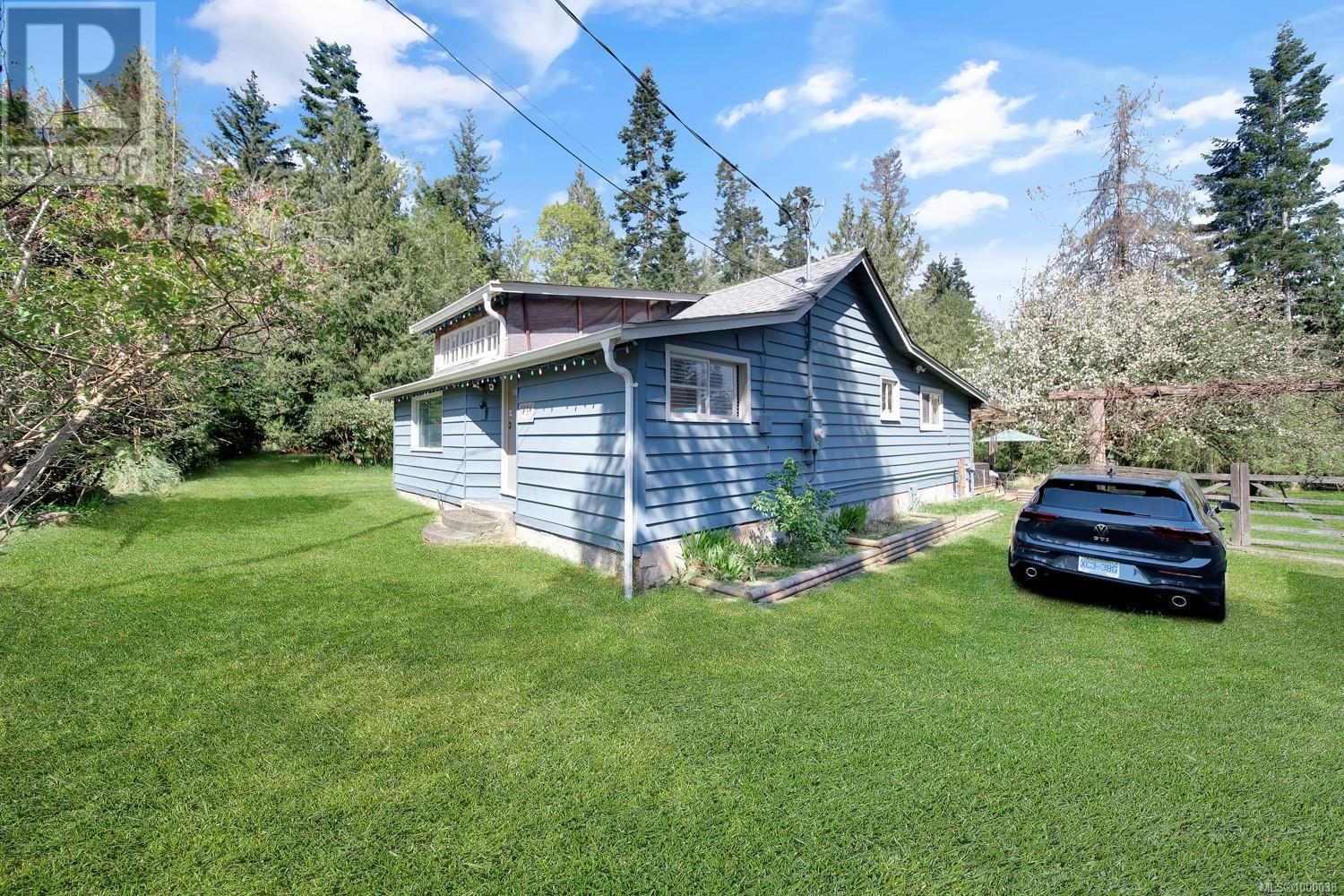Photo 9 of 6931 Island Hwy W, Bowser BC