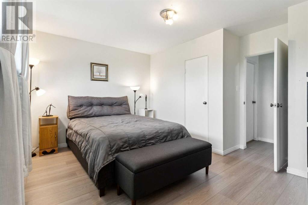 Single Family House for Sale in   Street NE Winston Heights/Mountview Calgary 