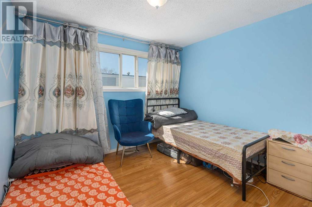 Single Family House for Sale in  A Avenue SE Dover Calgary 