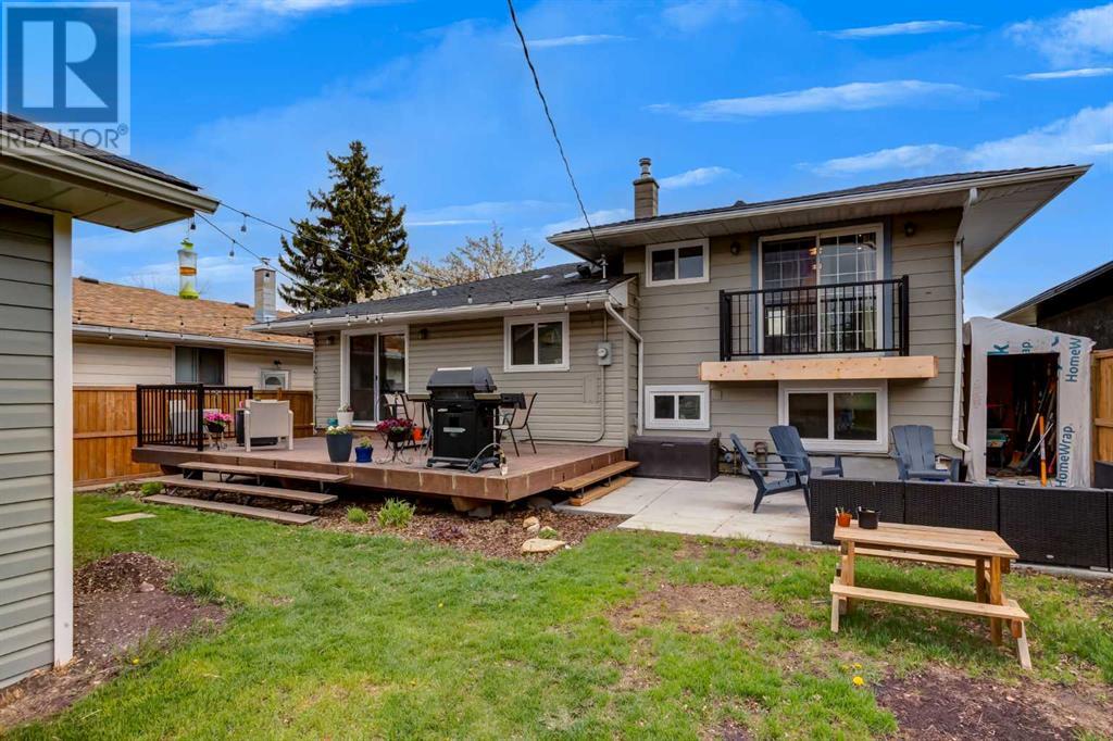 Single Family House 4 Level for Sale in   Avenue SW Rutland Park Calgary 