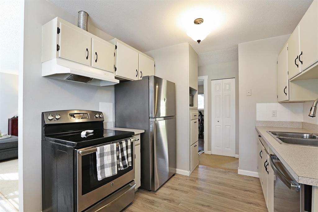 Photo 12 of 4480 203 Street, Langley BC