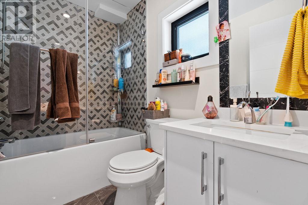 Photo 11 of 5811 Patrick Street, Burnaby BC